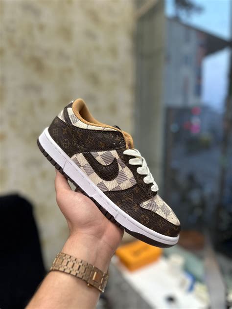 louis vuitton nike dunk.